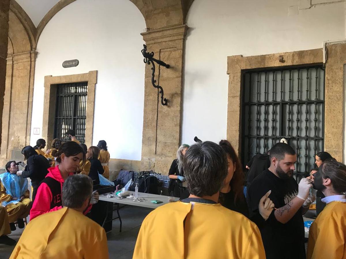 En imágenes, todos los preparativos de la Cabalgata de Reyes Magos de Sevilla en el rectorado