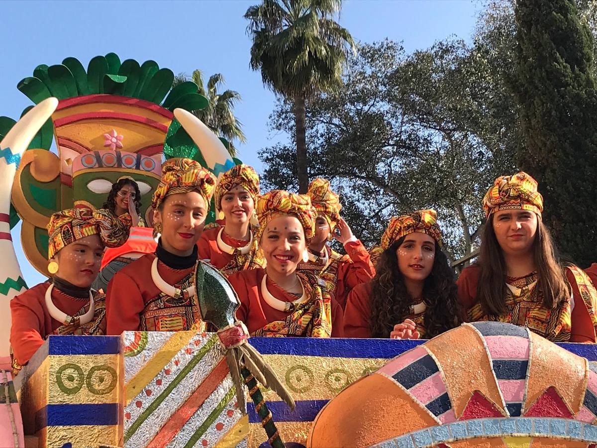 En imágenes, todos los preparativos de la Cabalgata de Reyes Magos de Sevilla en el rectorado