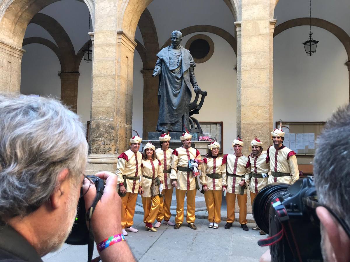 En imágenes, todos los preparativos de la Cabalgata de Reyes Magos de Sevilla en el rectorado