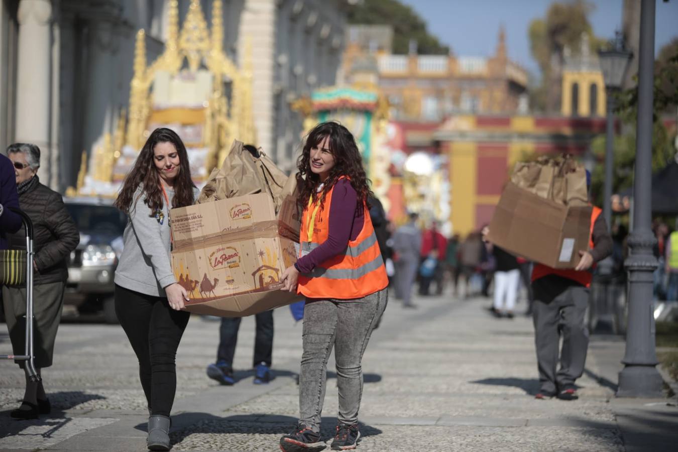 En imágenes, todos los preparativos de la Cabalgata de Reyes Magos de Sevilla en el rectorado