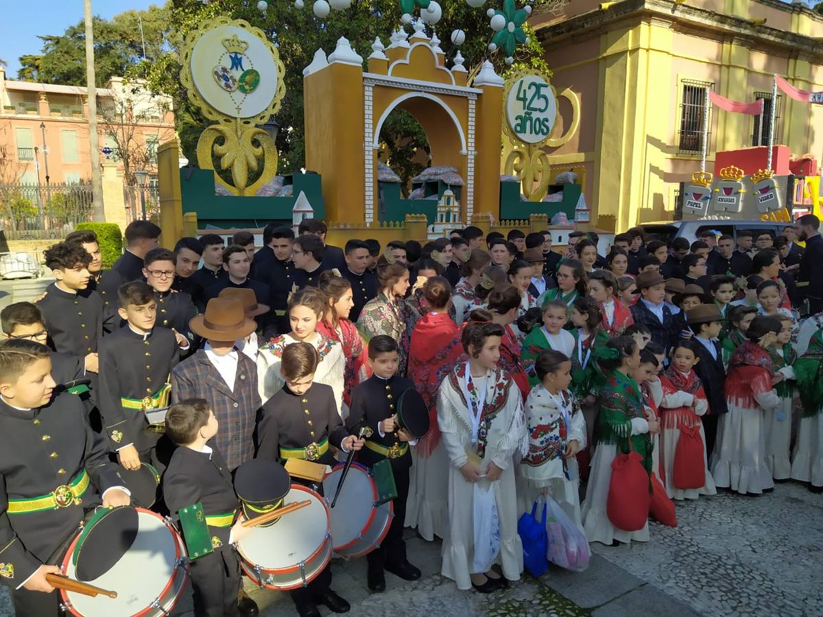 En imágenes, todos los preparativos de la Cabalgata de Reyes Magos de Sevilla en el rectorado