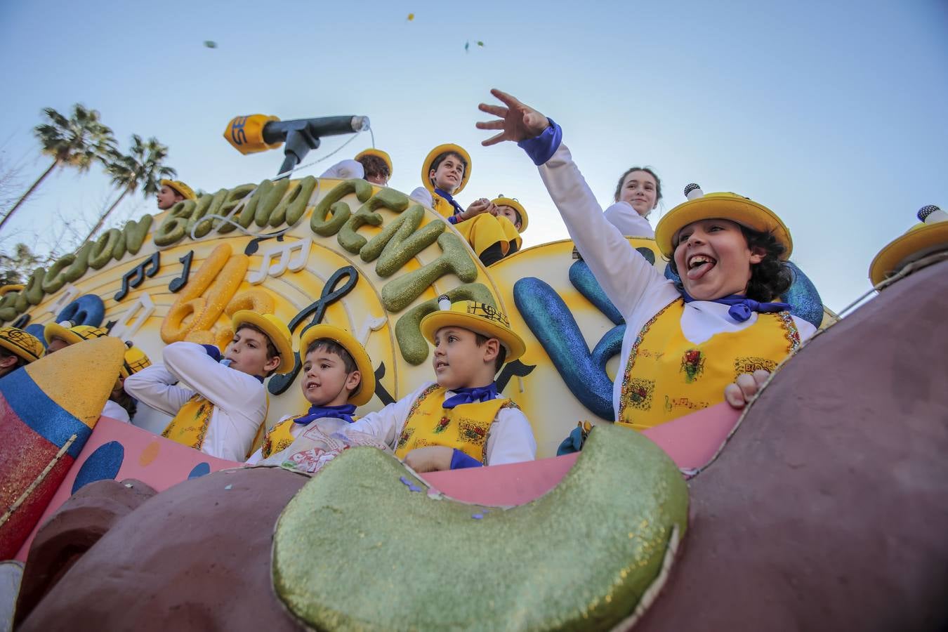 Salida de la Cabalgata de Reyes de Sevilla, en imágenes