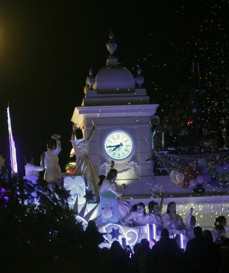 En imágenes, la Cabalgata de los Reyes Magos por Triana