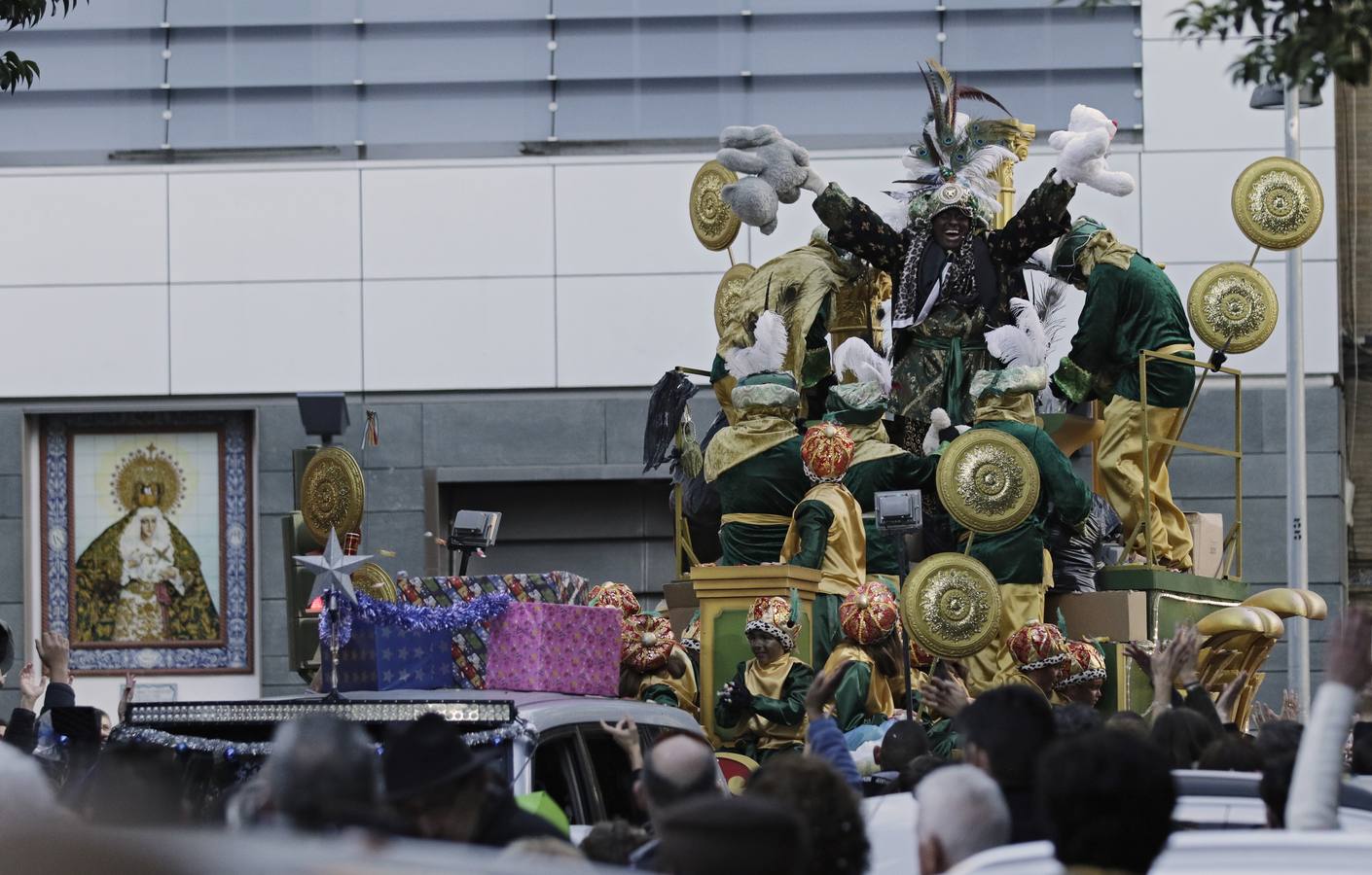 En imágenes, la cabalgata de Reyes Magos de Triana