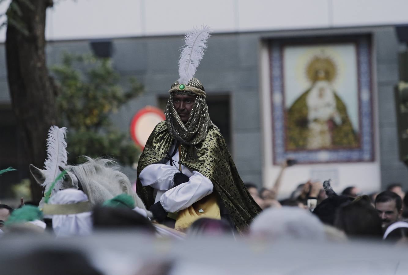 En imágenes, la cabalgata de Reyes Magos de Triana