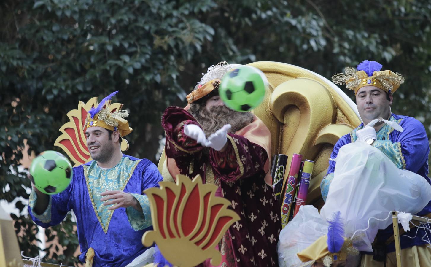 En imágenes, la cabalgata de Reyes Magos de Triana