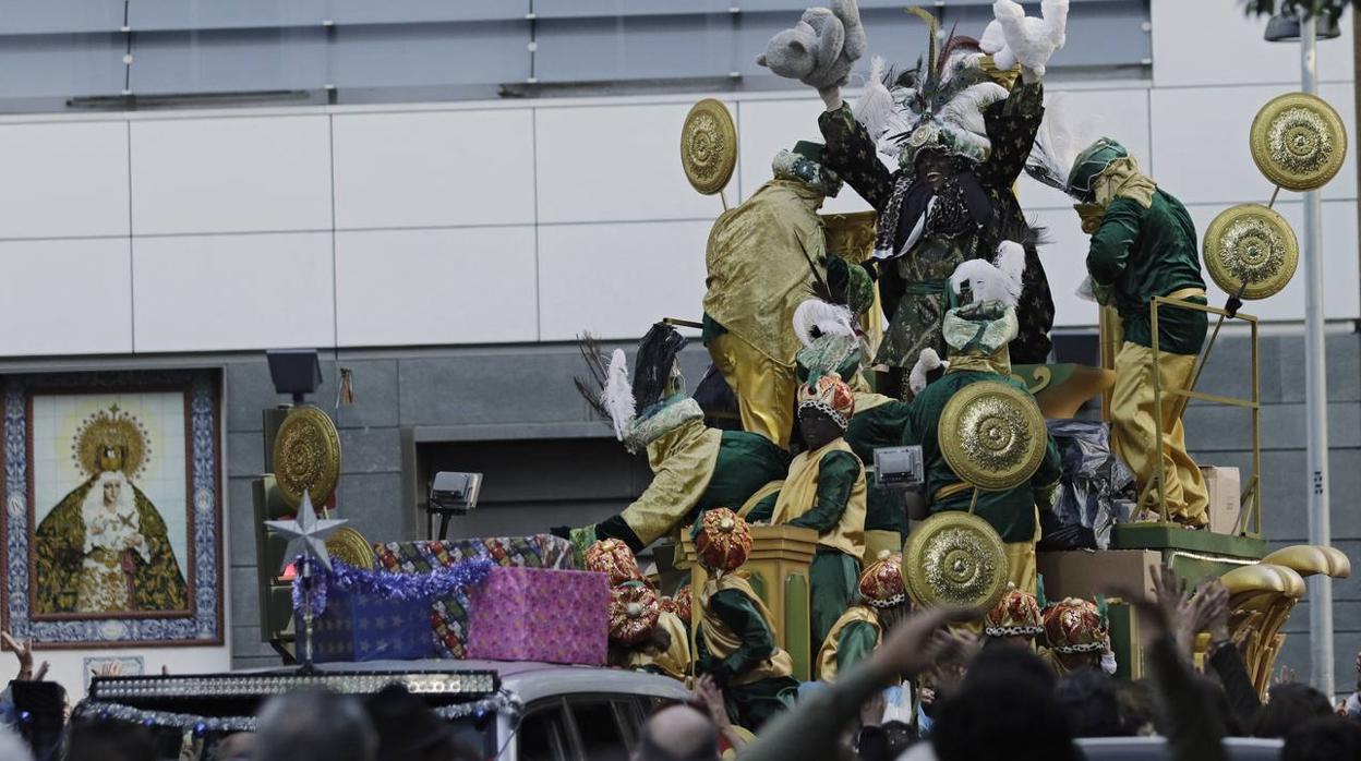 En imágenes, la cabalgata de Reyes Magos de Triana