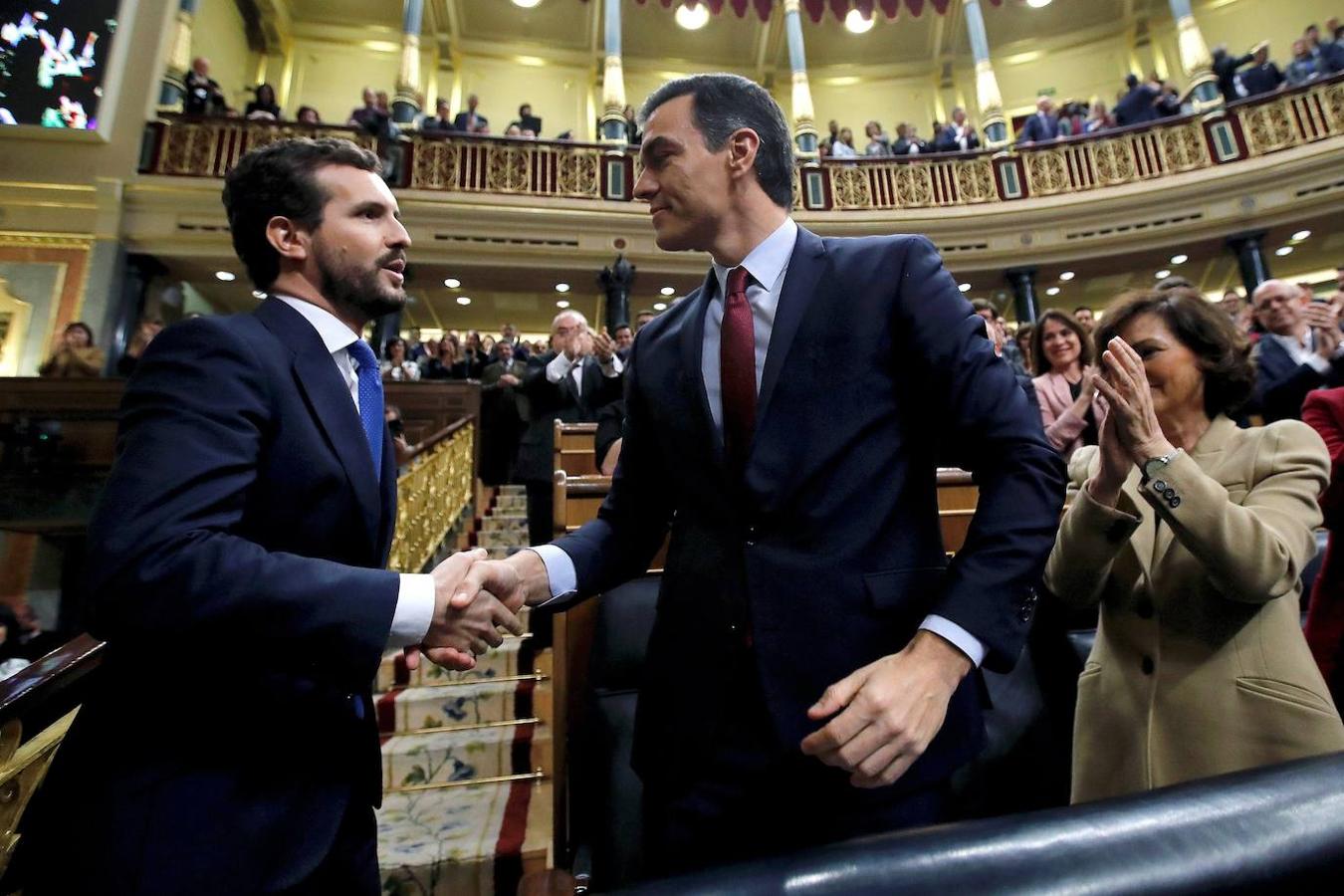 La imágenes más curiosas del debate de investidura de Pedro Sánchez