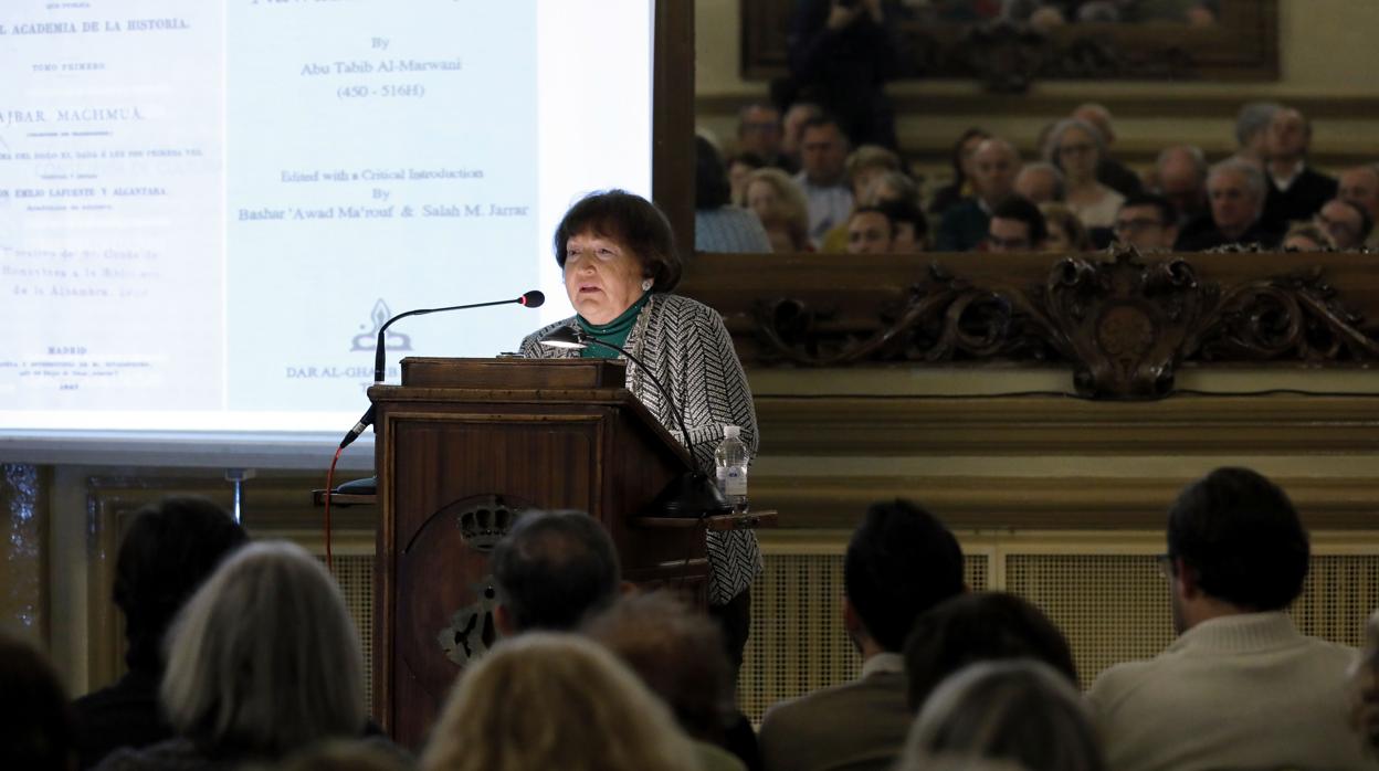 La conferencia de María Jesús Viguera en El Templo de Córdoba, en imágenes