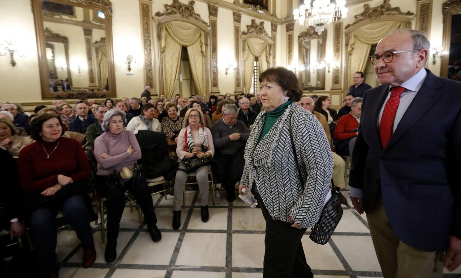 La conferencia de María Jesús Viguera en El Templo de Córdoba, en imágenes