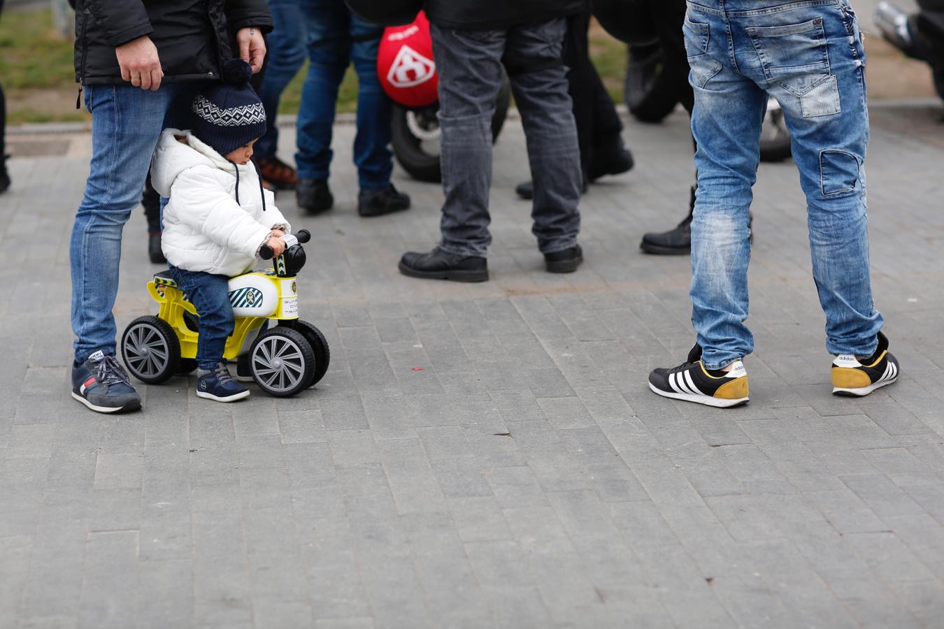 Desfile de banderas en Pingüinos 2020. 