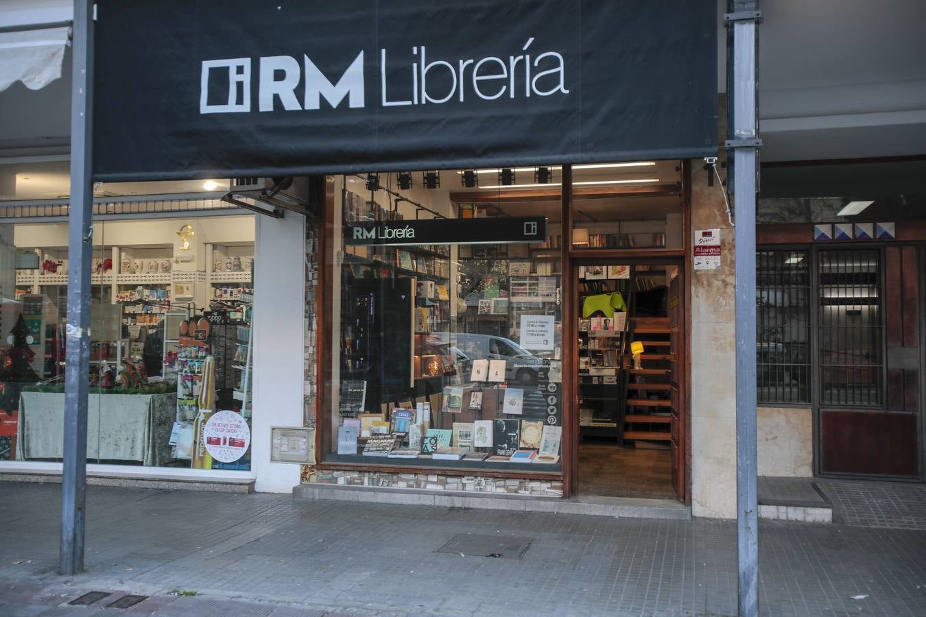 Las librerías más singulares de Sevilla, en imágenes