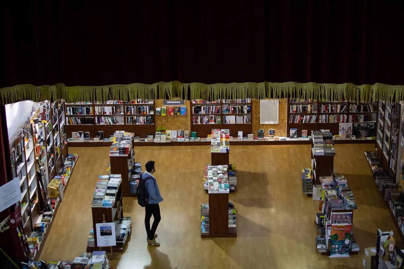 Las librerías más singulares de Sevilla, en imágenes