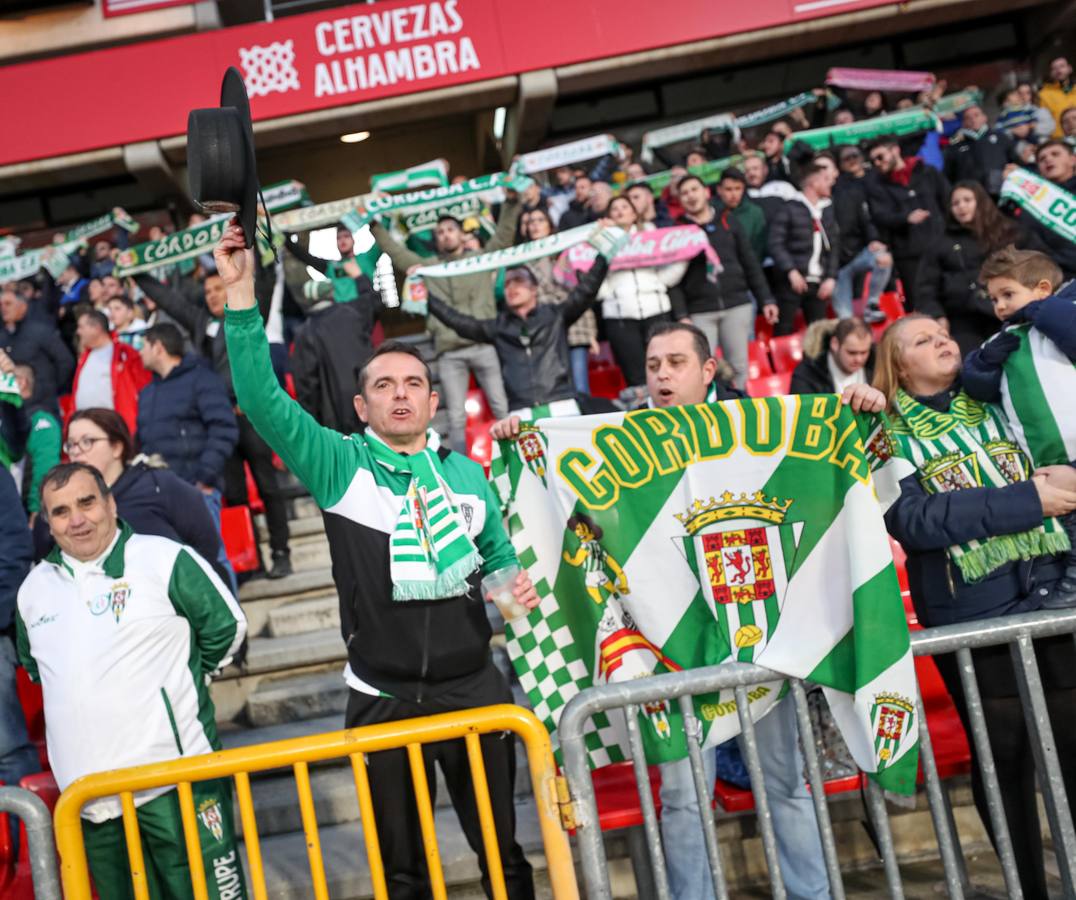 Las mejores imágenes del Recreativo Granada-Córdoba CF