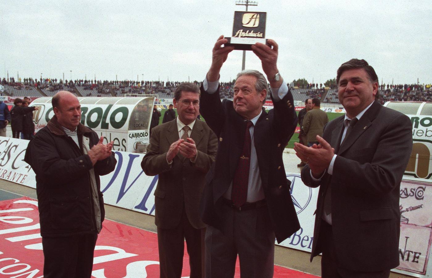 Las imágenes de José Luis Navarro, un mito del Córdoba CF