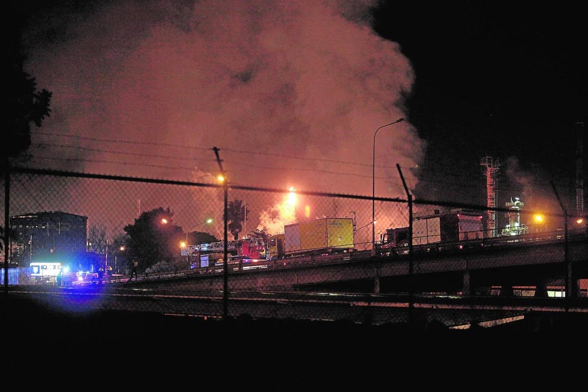 La explosión de la petroquímica de Tarragona, en imágenes