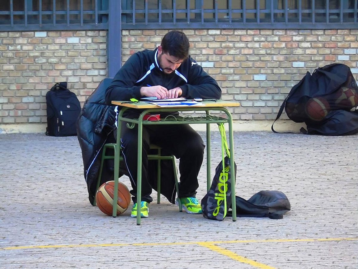 Las mejores imágenes de la sexta jornada de baloncesto de los Juegos Deportivos de ECM