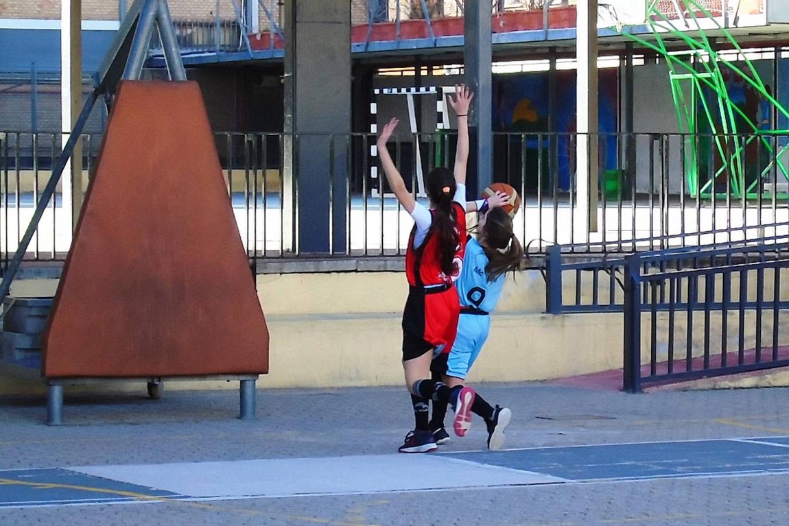 Las mejores imágenes de la sexta jornada de baloncesto de los Juegos Deportivos de ECM