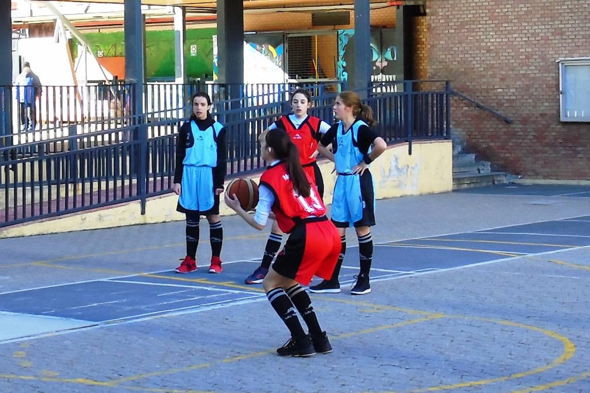 Las mejores imágenes de la sexta jornada de baloncesto de los Juegos Deportivos de ECM