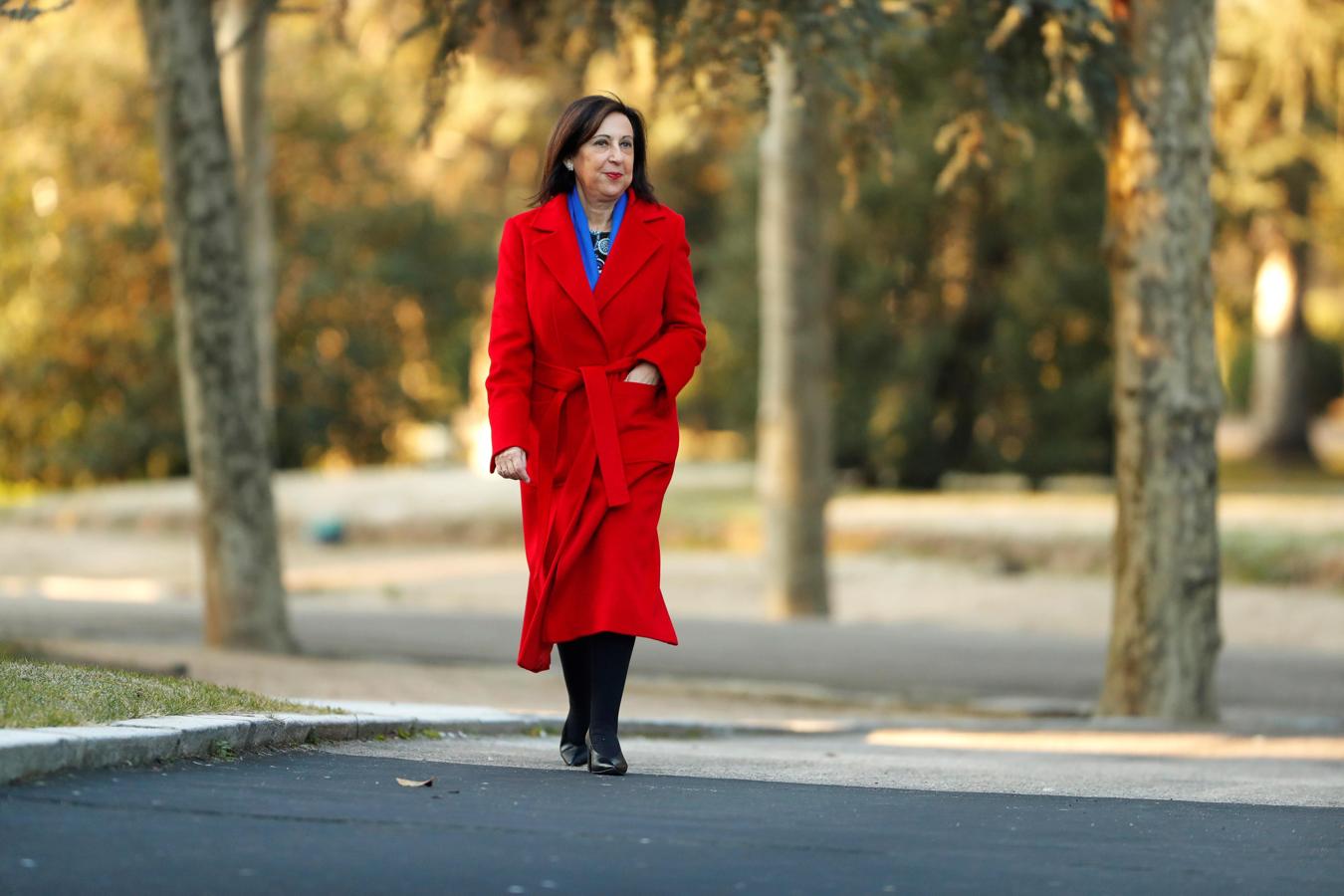 La ministra de Defensa, Margarita Robles, llega al Palacio de la Moncloa. 