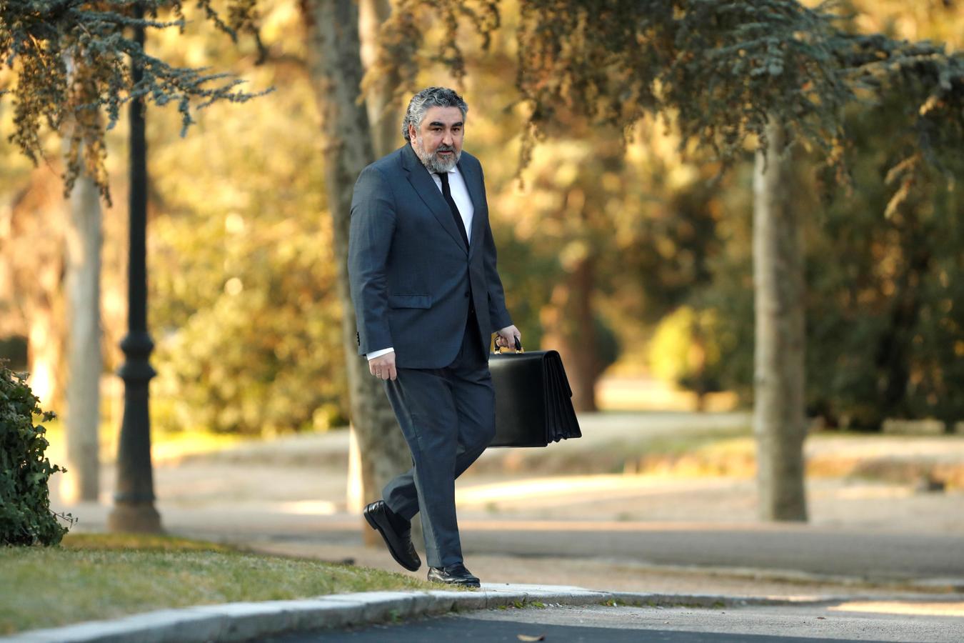 El ministro de Cultura y Deportes, José Manuel Rodríguez Uribes, llega al Palacio de la Moncloa. 