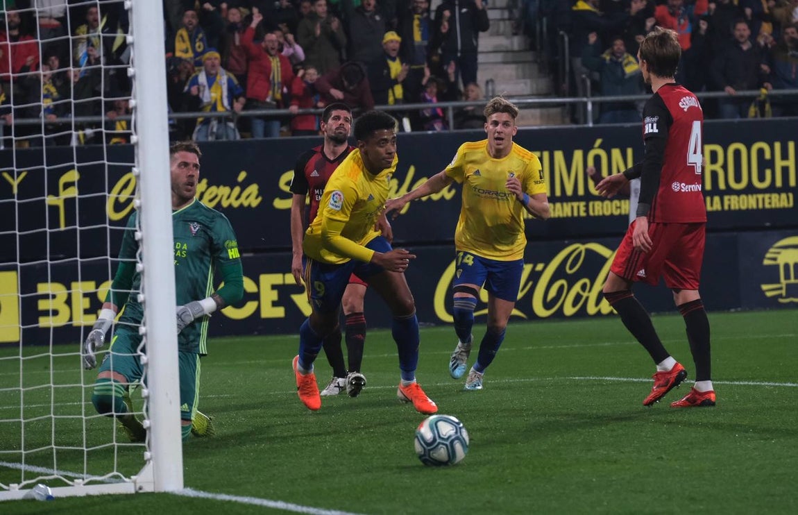 FOTOS: Cádiz CF - Mirandés en Carranza