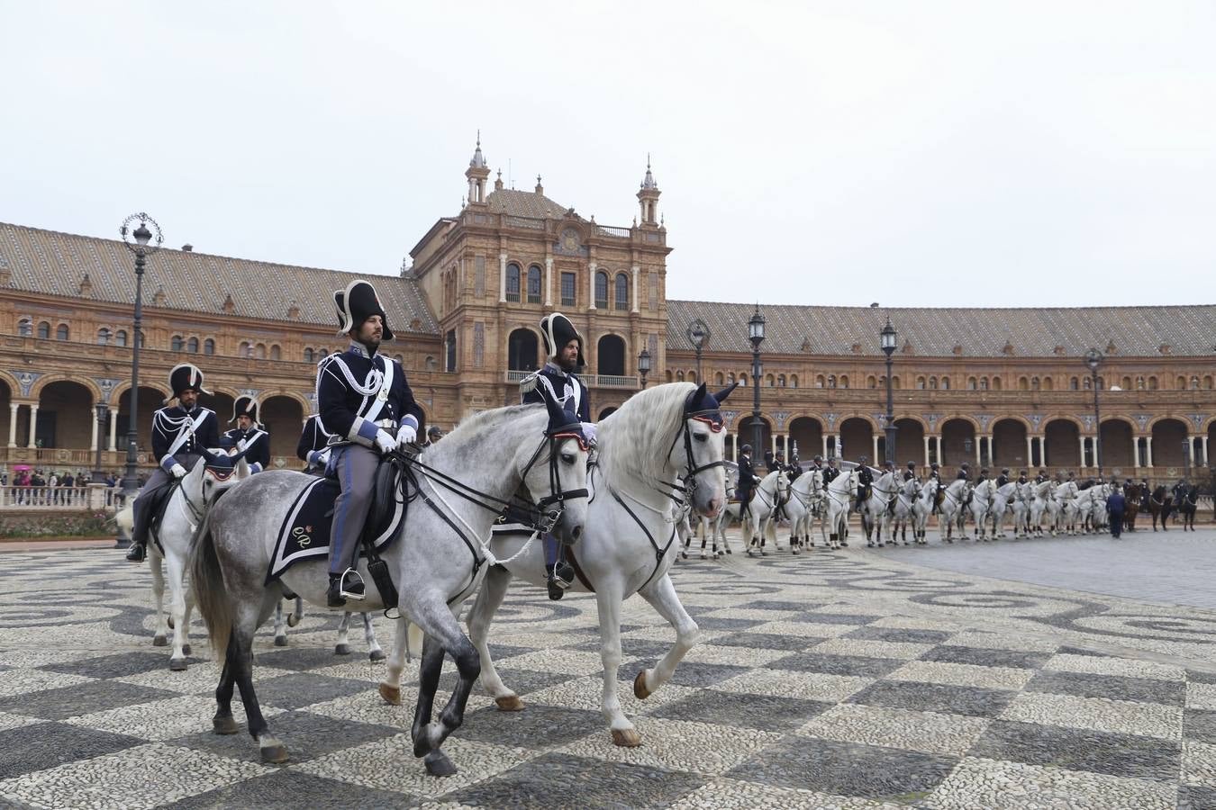 En imágenes, la bendición de San Antón para los caballos de la Policía Nacional