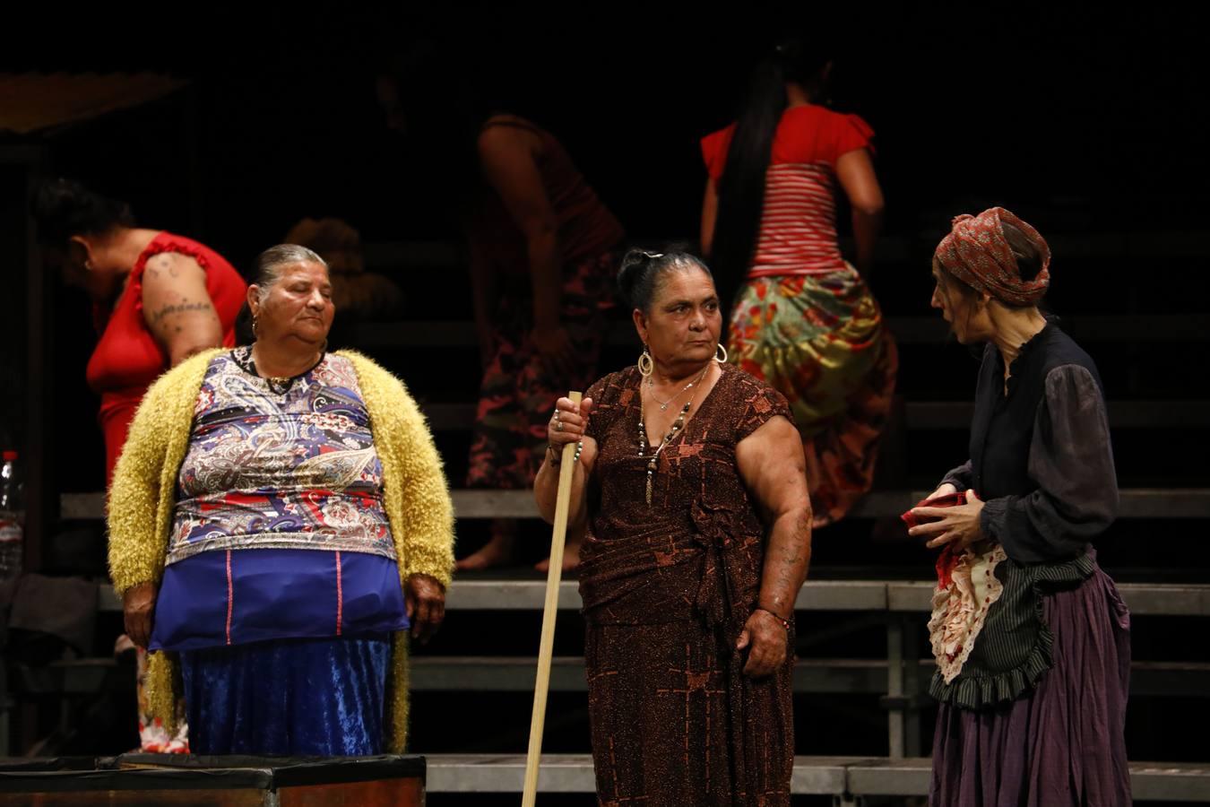 La versión del Vacie de «La casa de Bernarda Alba» en Córdoba, en imágenes