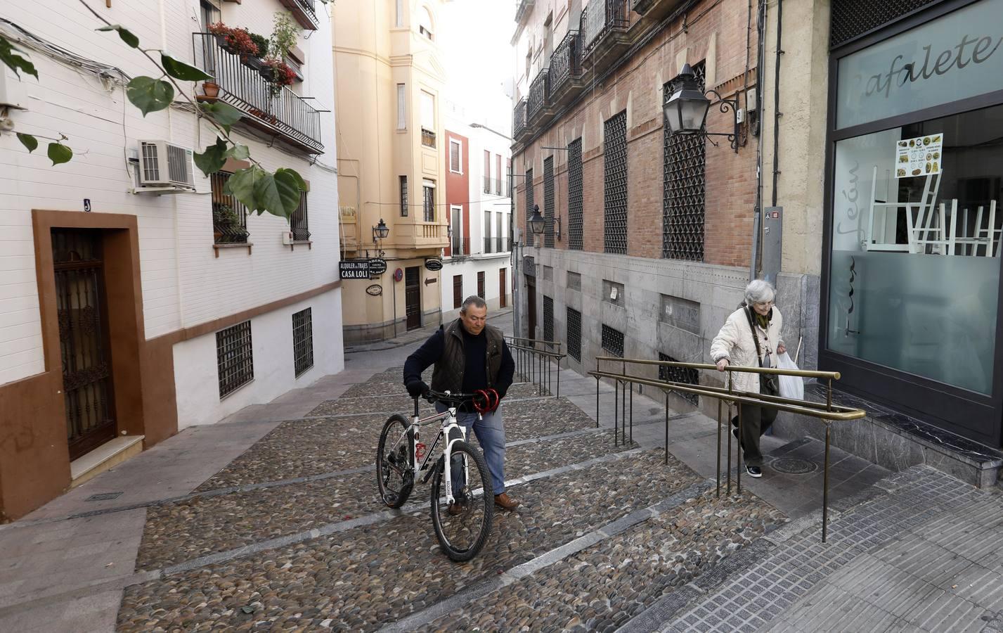 La calle Fernando Colón de Córdoba, en imágenes