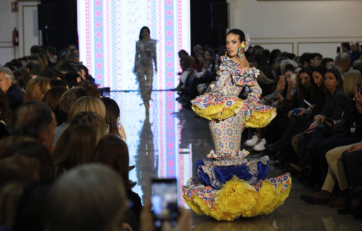 El desfile de trajes de flamenca de Andrew Pocrid, en imágenes