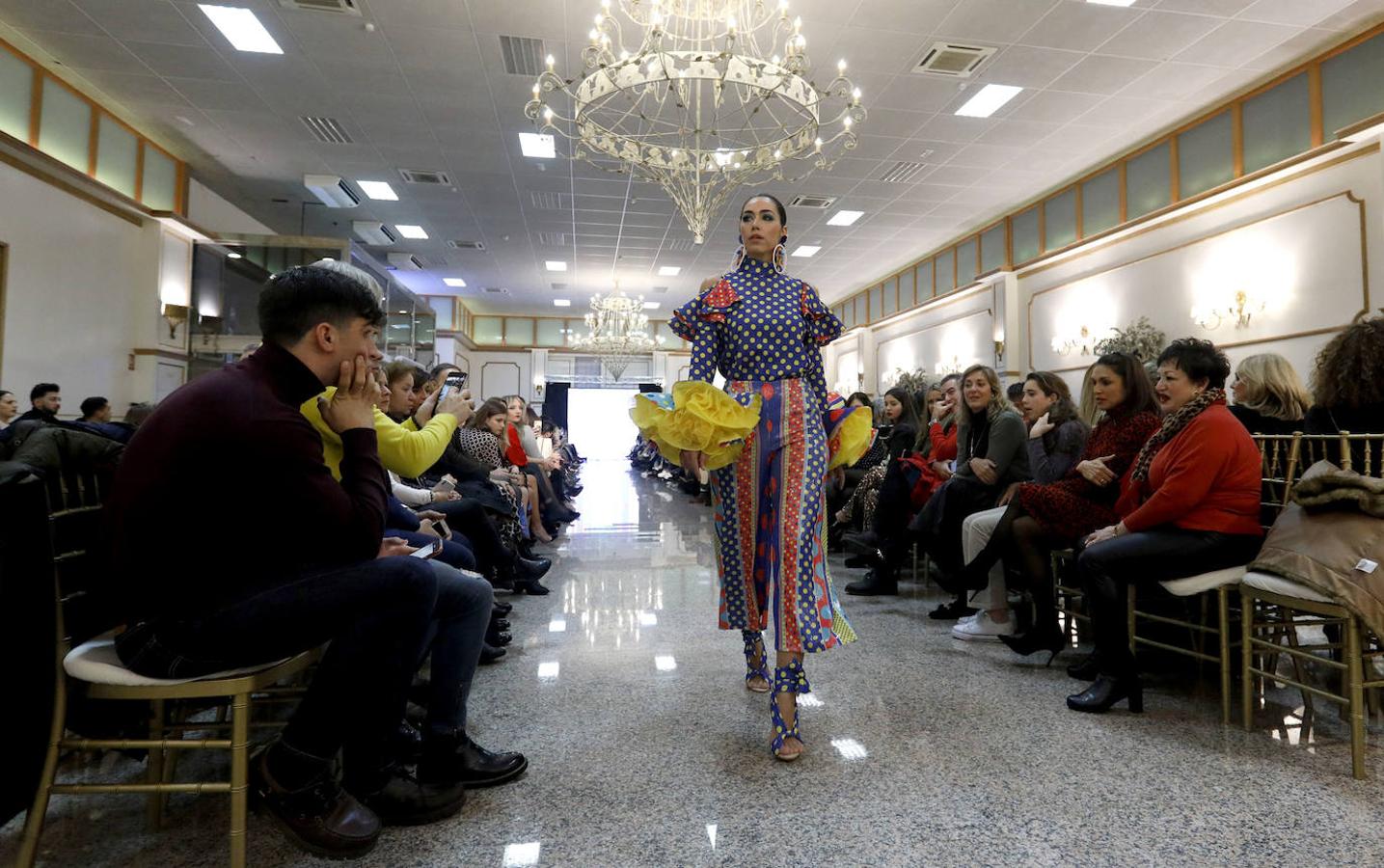 El desfile de trajes de flamenca de Andrew Pocrid, en imágenes