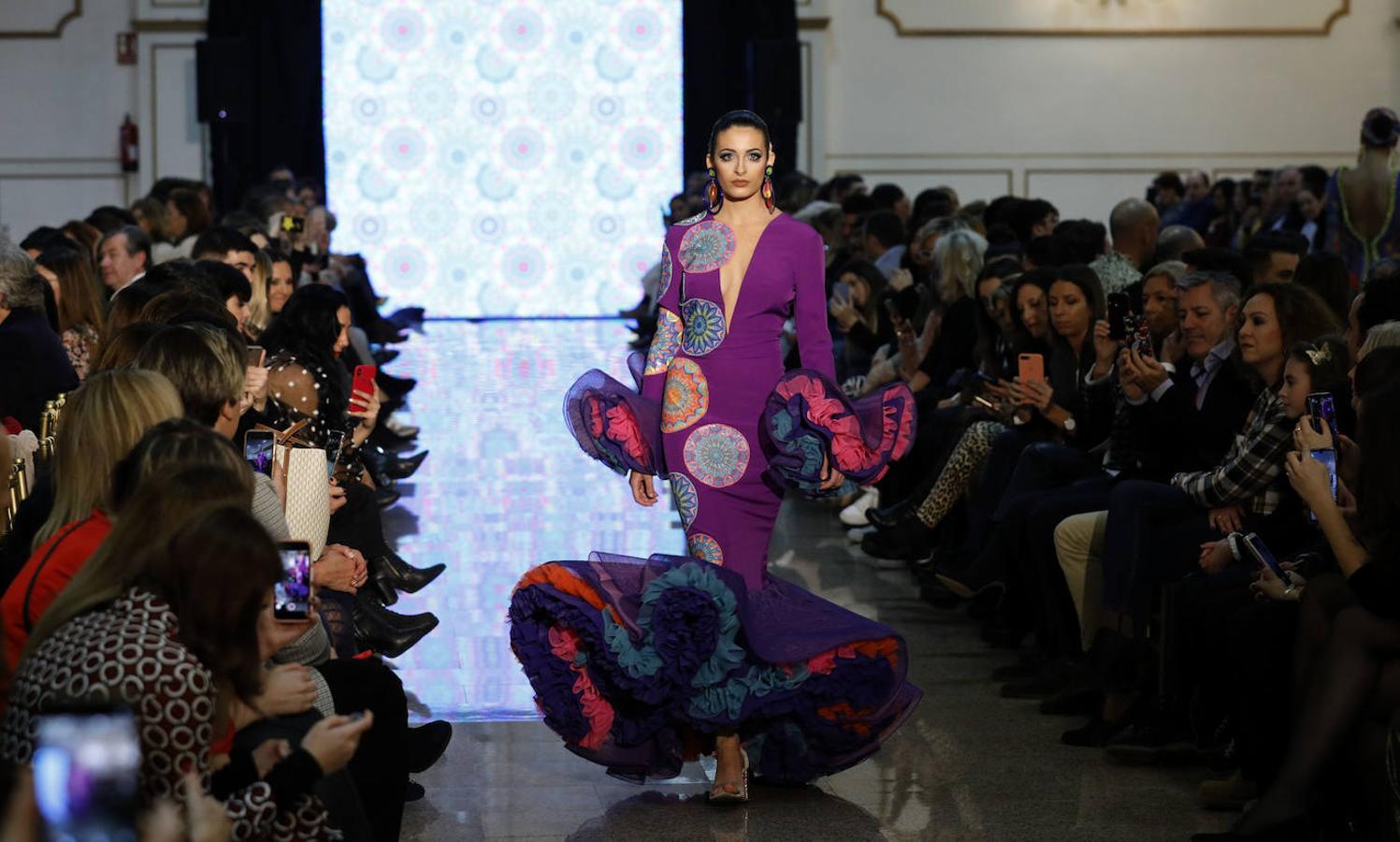 El desfile de trajes de flamenca de Andrew Pocrid, en imágenes