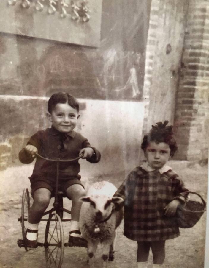 Junto a su hermano y padre de toda la familia, Ernesto Díaz Ligüeri. 