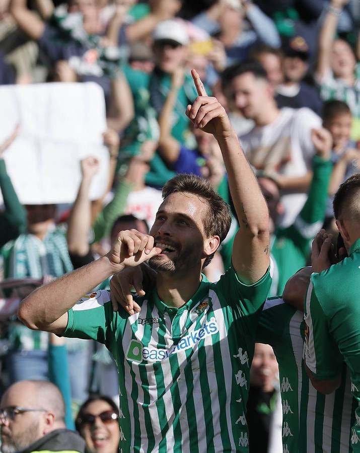 En imágenes, la victoria del Real Betis ante la Real Sociedad en el Villamarín