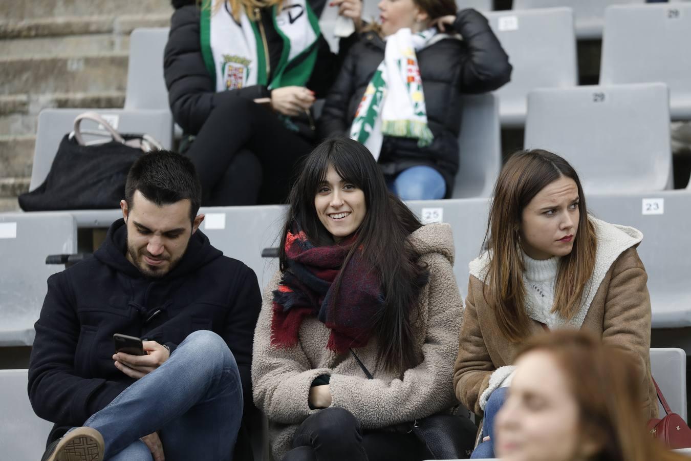 El ambiente en las gradas del Córdoba CF-Villarrubia, en imágenes