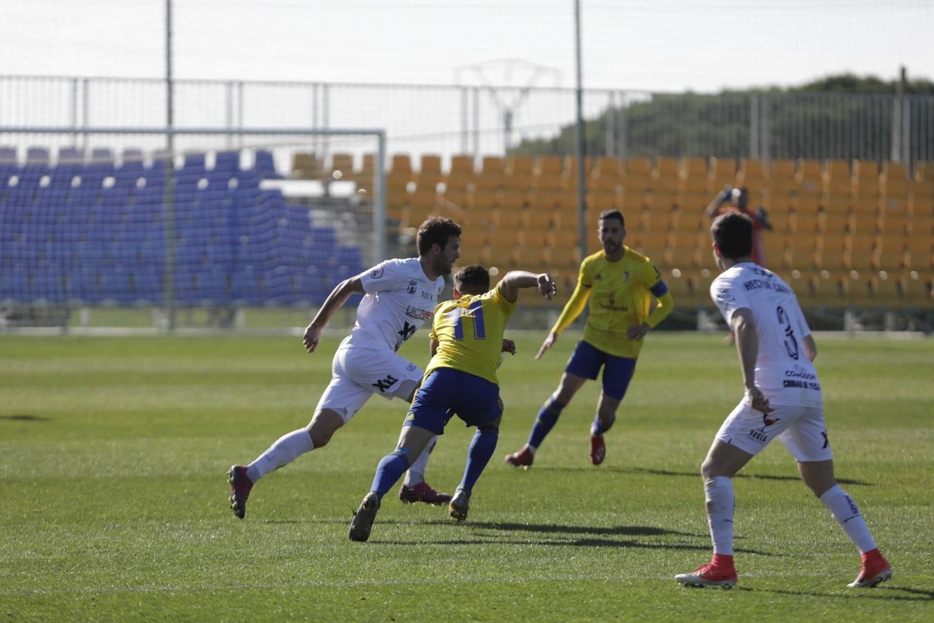 Partido Cádiz B-Yeclano