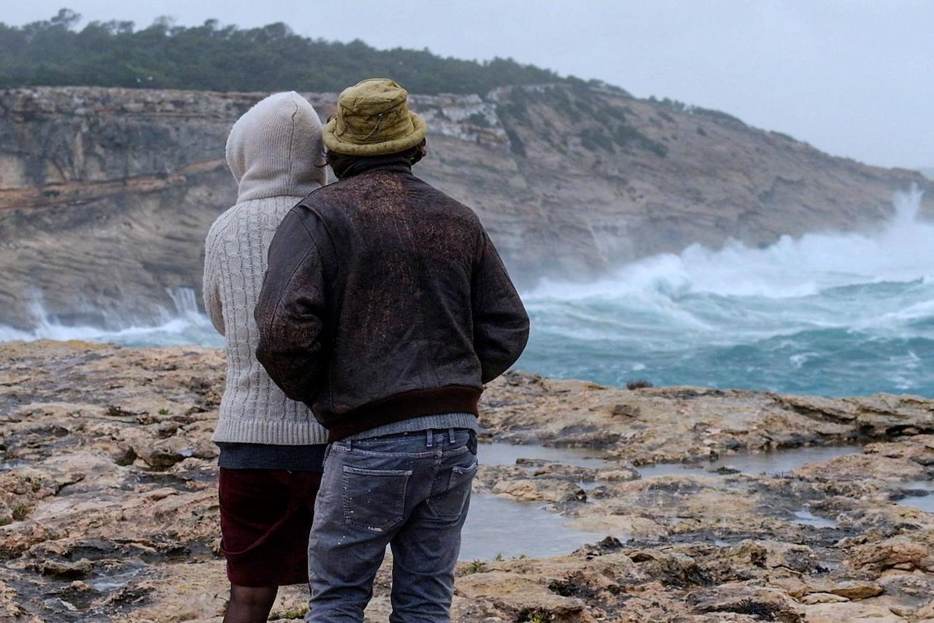 Las imágenes que deja el temporal Gloria, que está afectando a media España