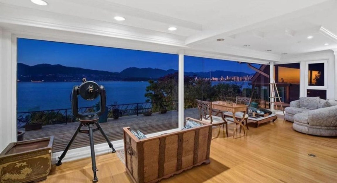 Madera y naturaleza. La vivienda que Meghan Markle ha visitado tiene pavimento de madera y un mobiliario de diseño a la par que sostenible. El estilo de vida canadiense lleva décadas creando una concienca ecológica y facilitando que invita a sus ciudadanos al bienestar en todas sus vertientes