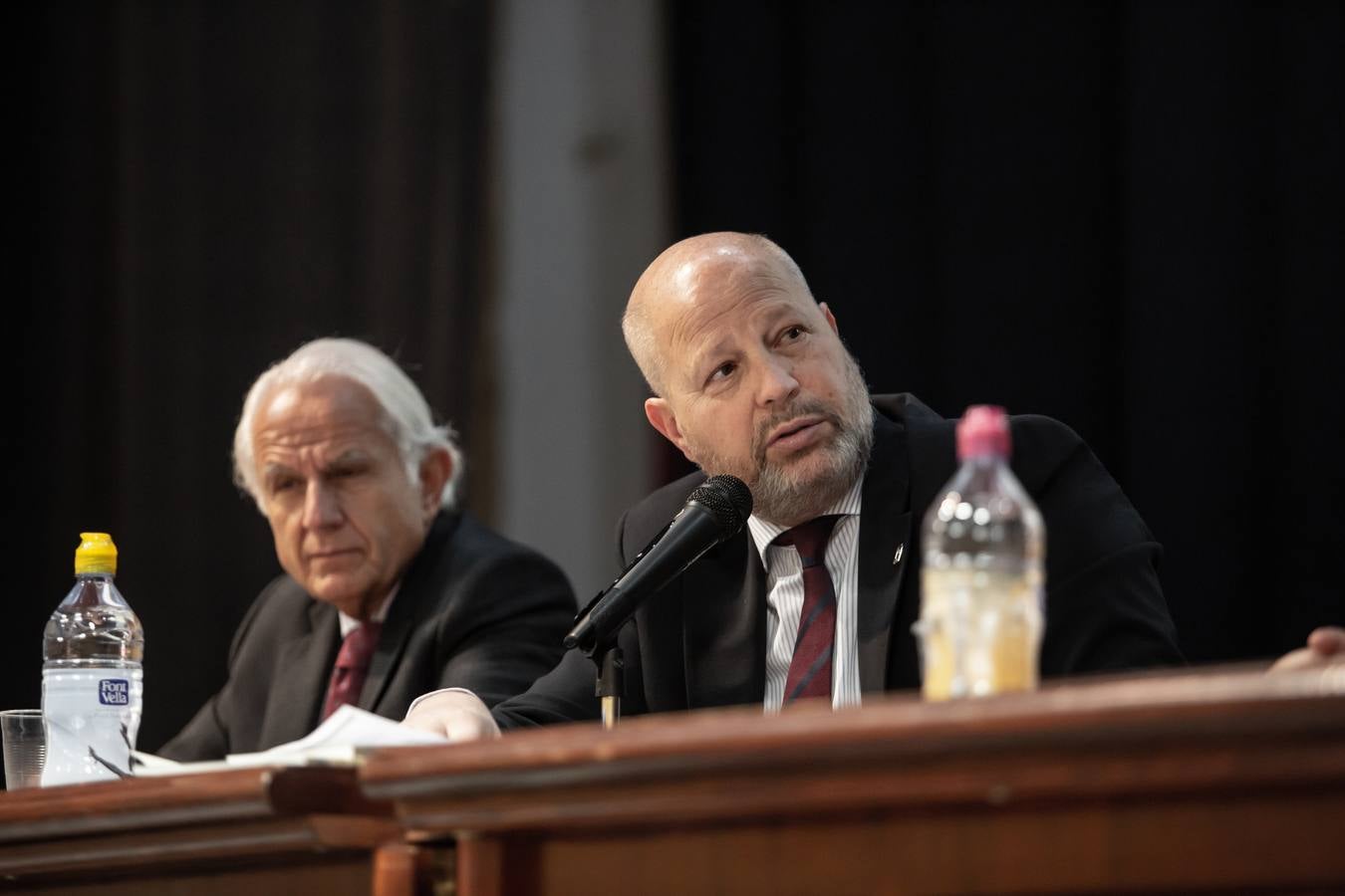 Visita del consejero de Educación al IES Murillo de Sevilla, en imágenes