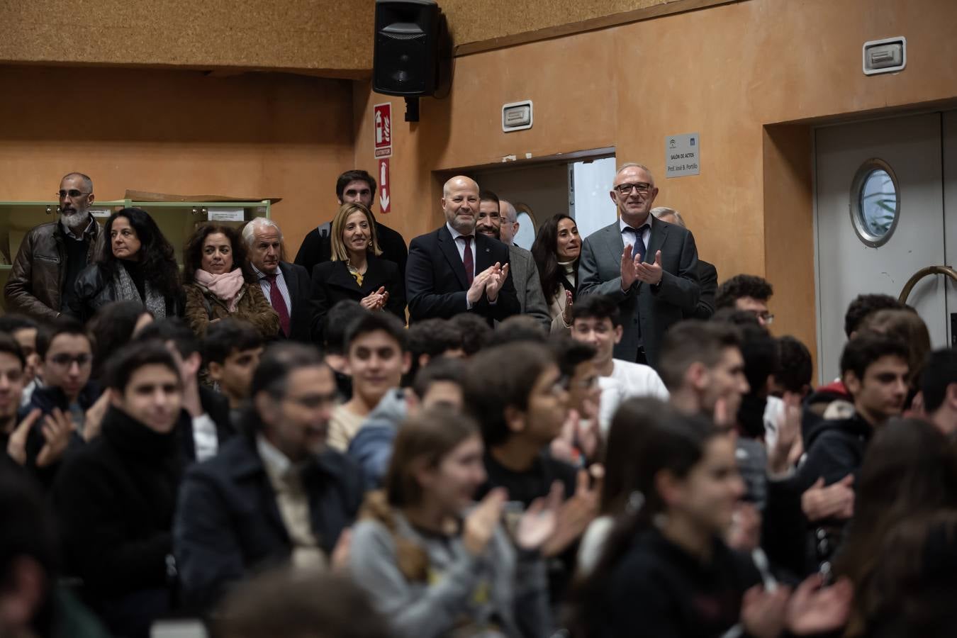 Visita del consejero de Educación al IES Murillo de Sevilla, en imágenes