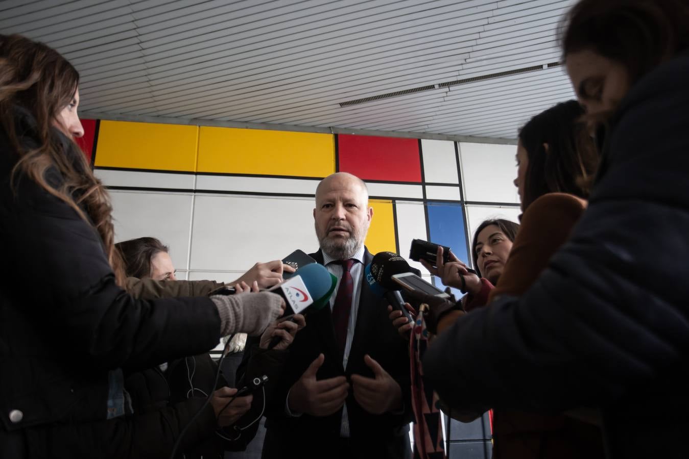 Visita del consejero de Educación al IES Murillo de Sevilla, en imágenes