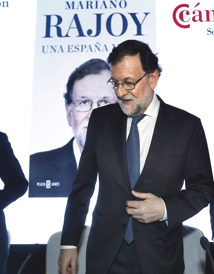 En imágenes, Rajoy presenta su libro «Una España mejor» en Sevilla