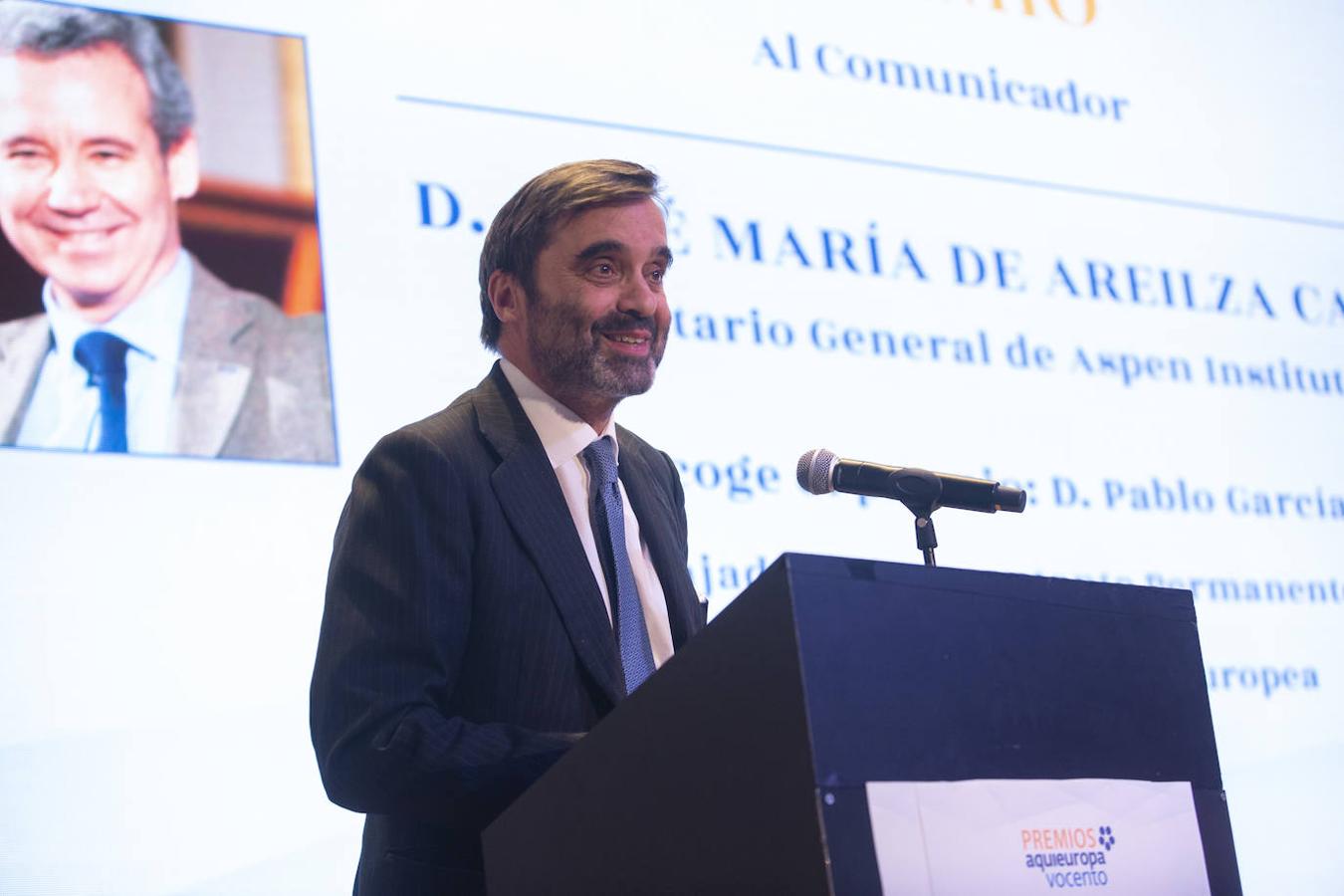 Pablo García Berdoy, Embajador Representante Permanente de España ante la Unión Europea, recogió el premio a mejor comunicador en nombre de José María de Areilza, secretario general de Aspen Institute España. El galardón lo entregó Jesús González Mateos. 