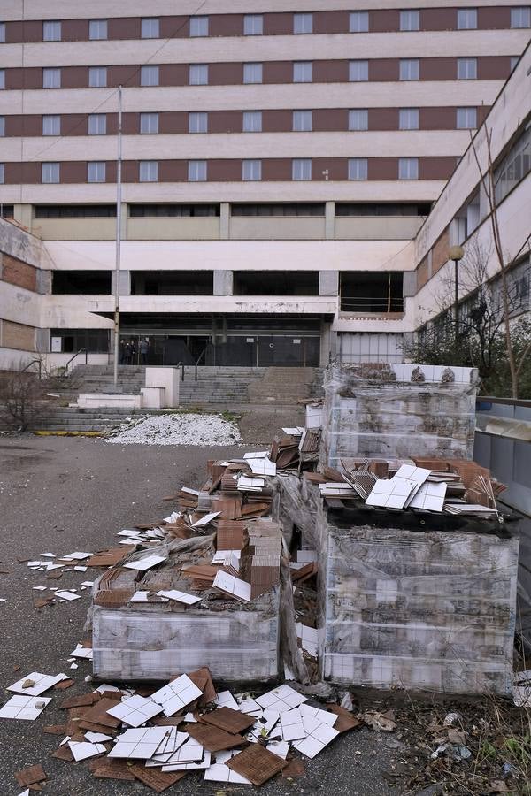 En imágenes, el lamentable estado del Hospital Militar Vigil de Quiñones de Sevilla