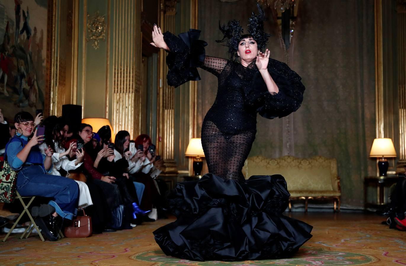 El homenaje de Juana Martín a Córdoba en la pasarela de París, en imágenes