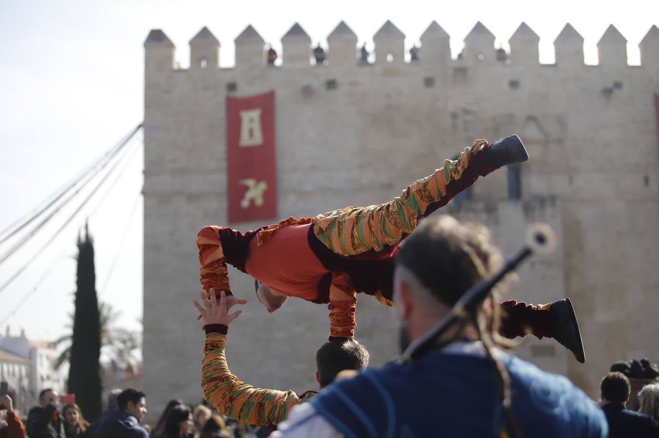 El primer días del Mercado de las Tres Culturas de Córdoba, en imágenes