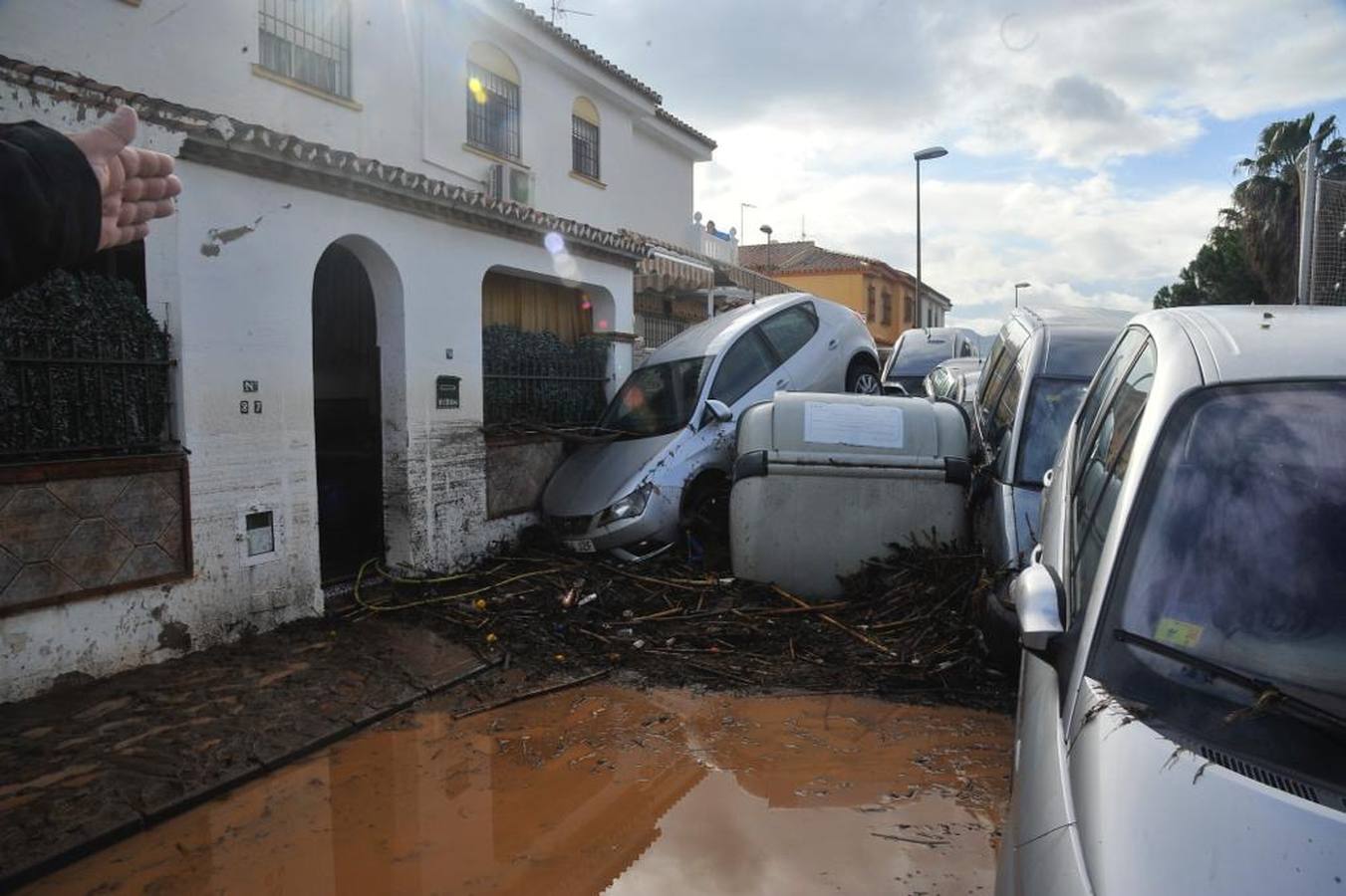 Así ha devastado una brutal tromba de agua la localidad malagueña de Campanillas