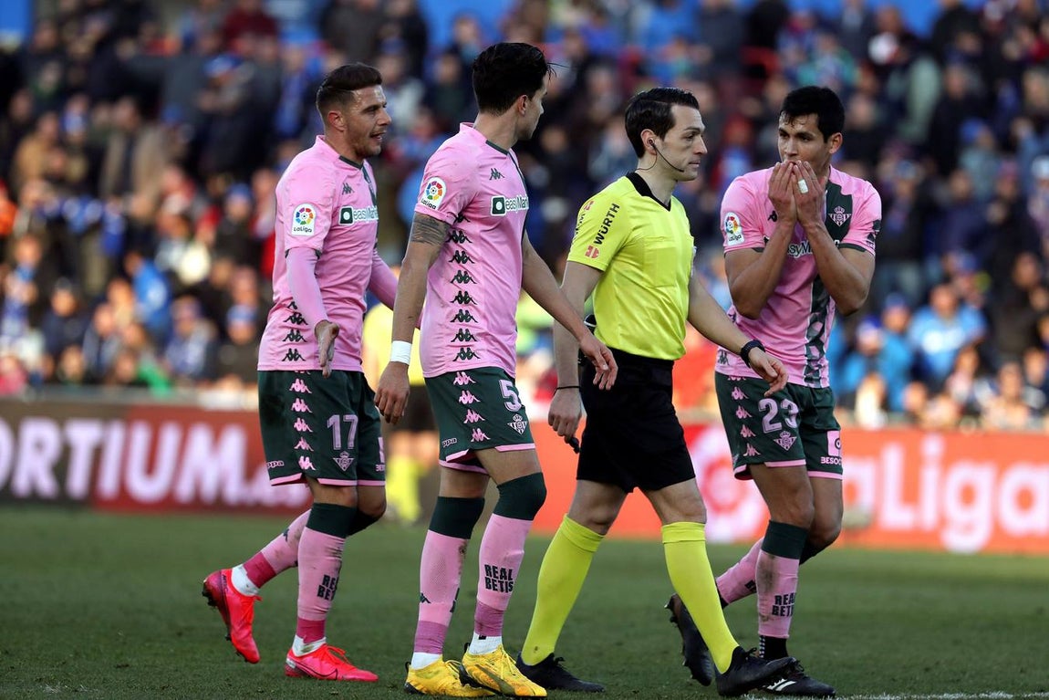 En imágenes, la polémica derrota del Betis en Getafe