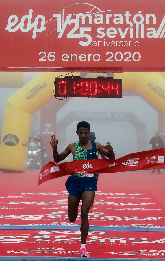 En imágenes: Ganadores y ambiente del Medio Maratón de Sevilla 2020