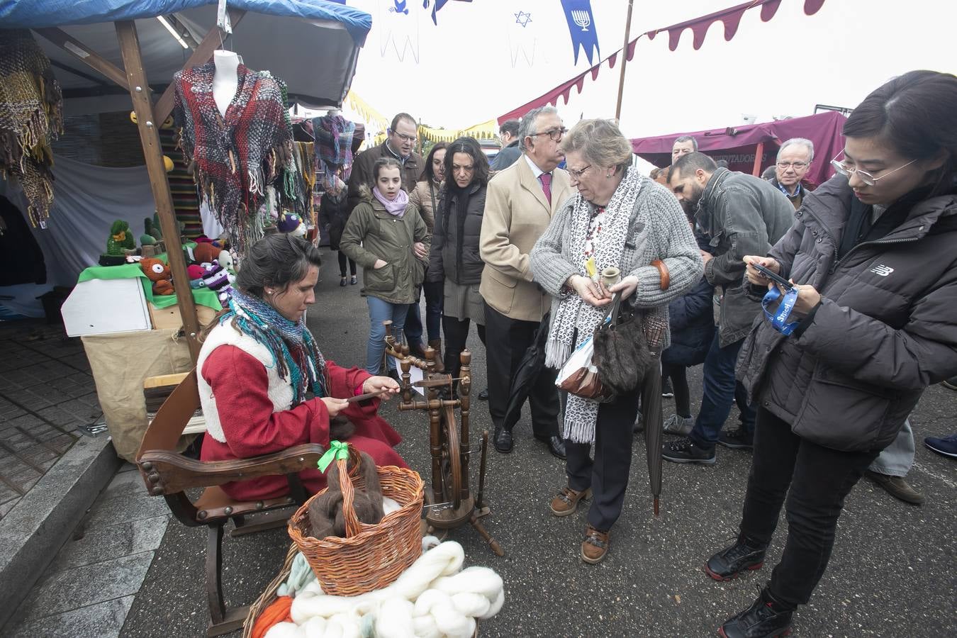 La última jornada del Mercado de las Tres Culturas, en imágenes